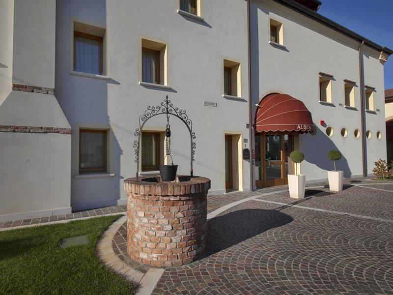 Albergo Antica Corte Marchesini Campagna Lupia Exteriör bild