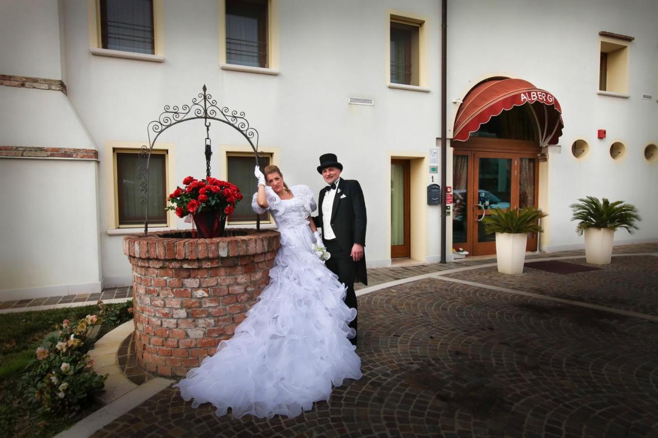 Albergo Antica Corte Marchesini Campagna Lupia Exteriör bild