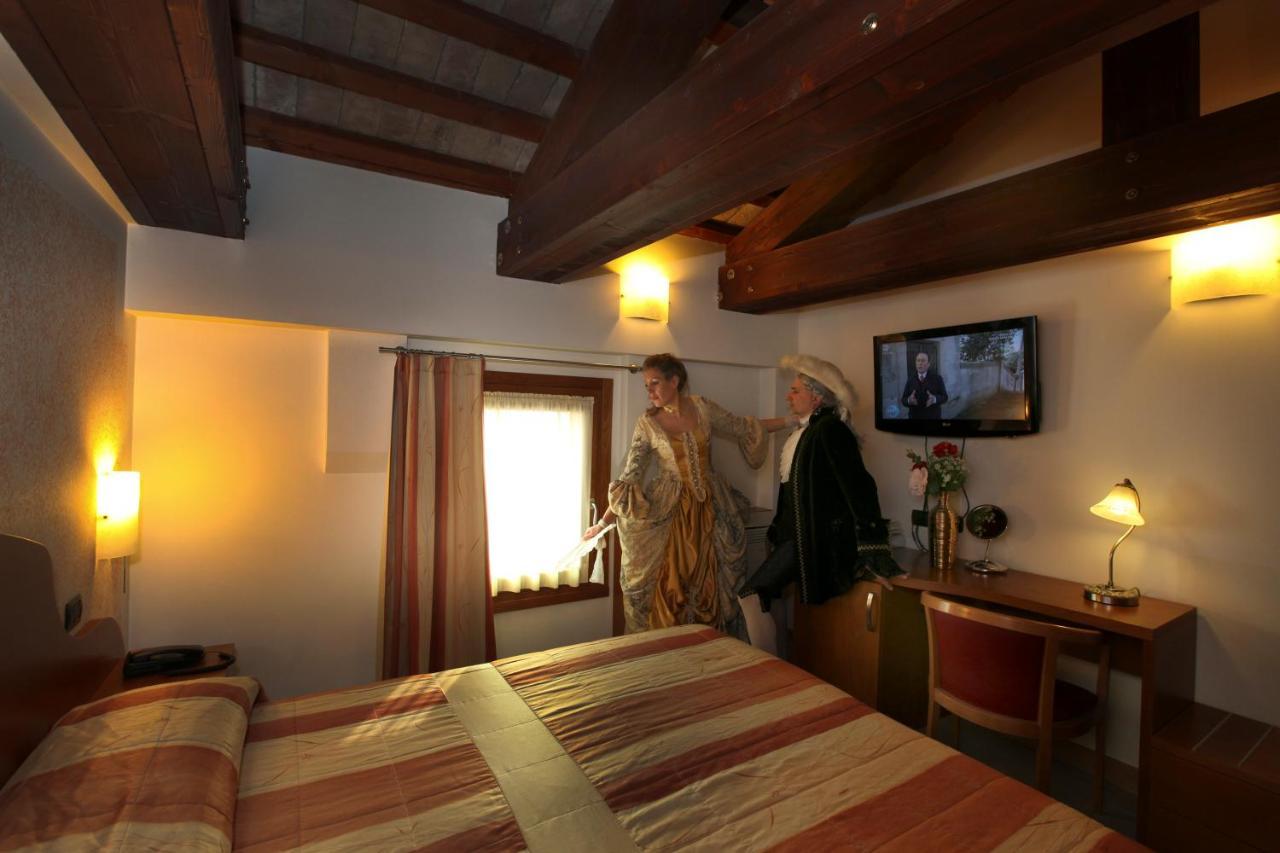 Albergo Antica Corte Marchesini Campagna Lupia Exteriör bild