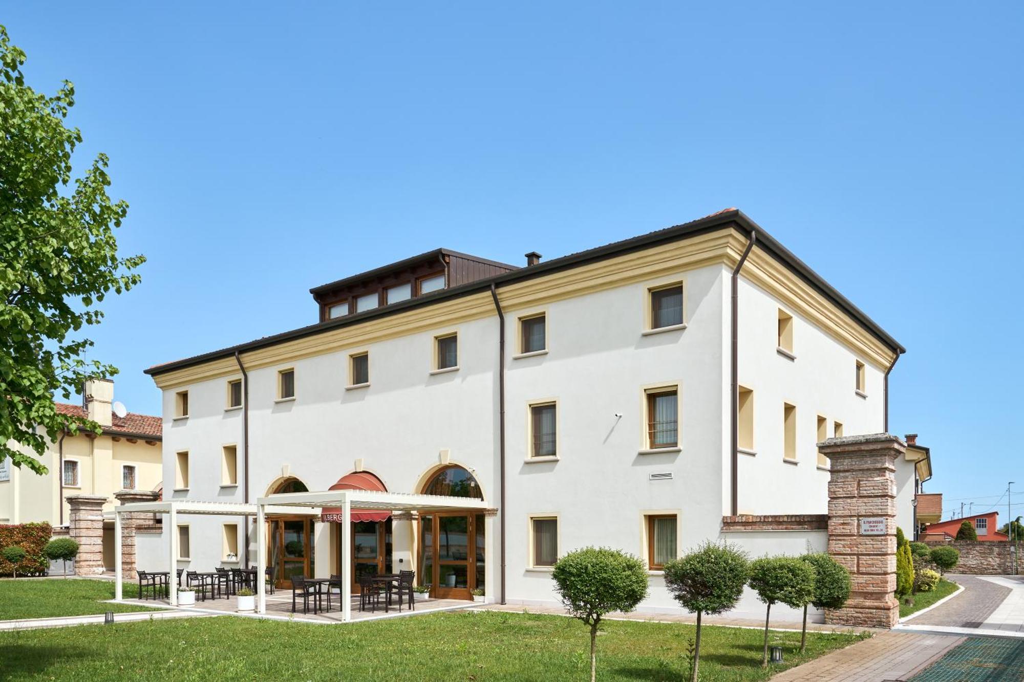 Albergo Antica Corte Marchesini Campagna Lupia Exteriör bild