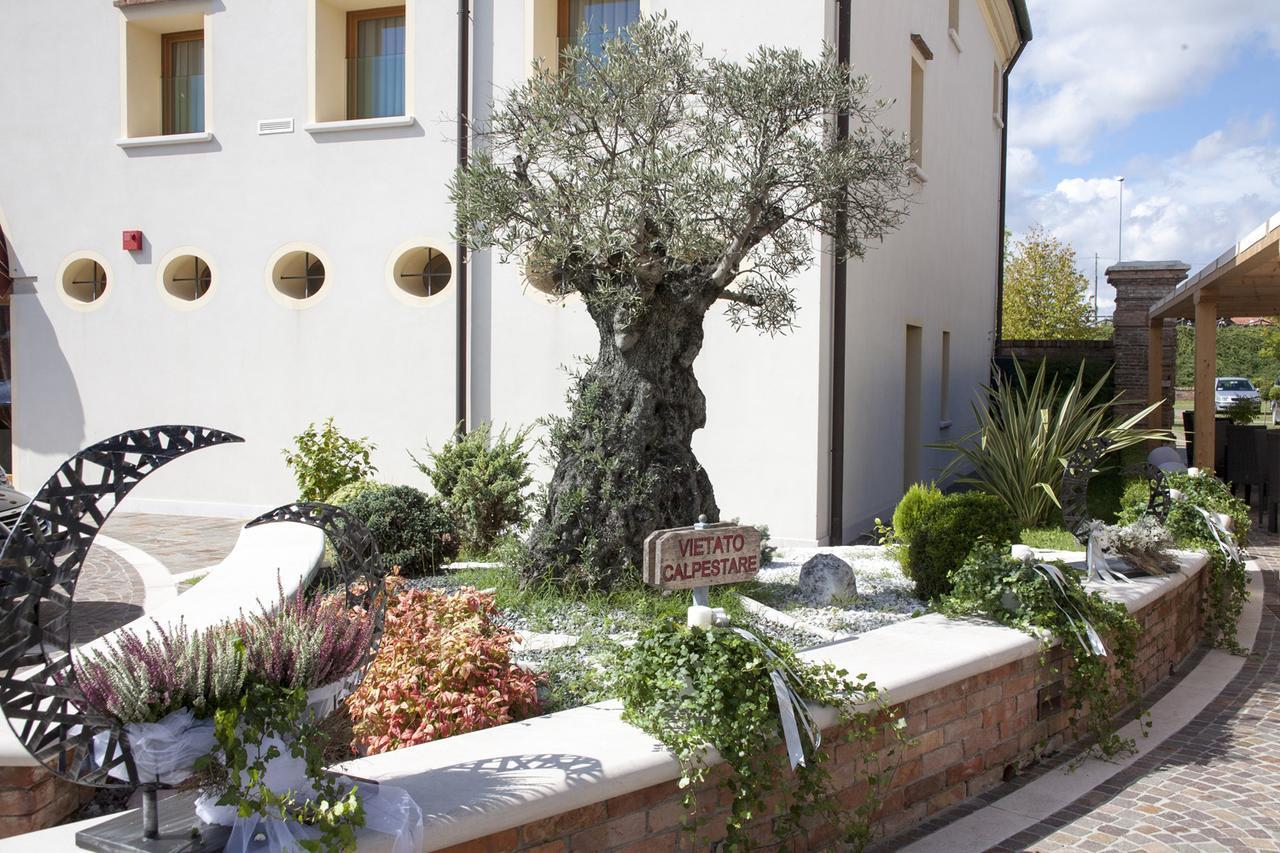 Albergo Antica Corte Marchesini Campagna Lupia Exteriör bild