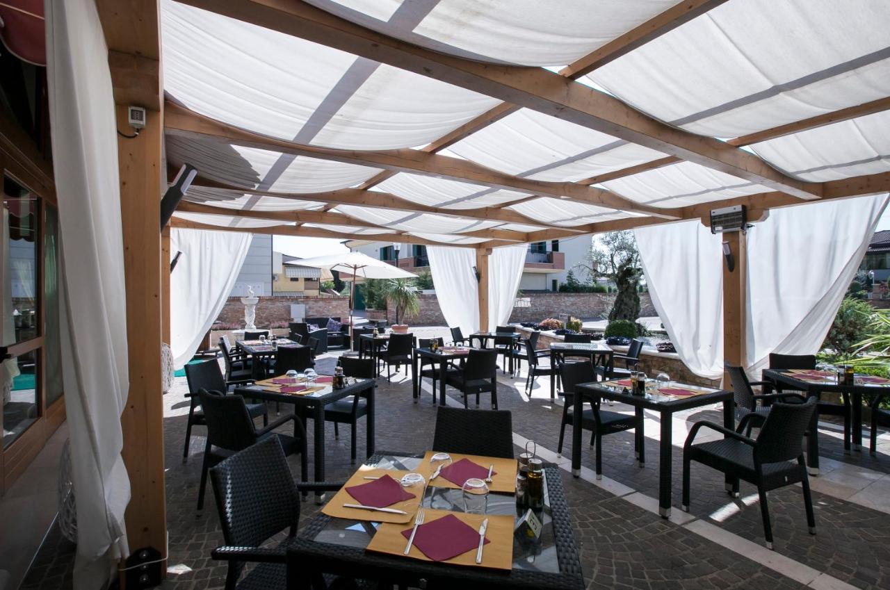 Albergo Antica Corte Marchesini Campagna Lupia Exteriör bild