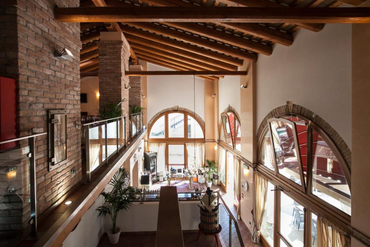 Albergo Antica Corte Marchesini Campagna Lupia Exteriör bild