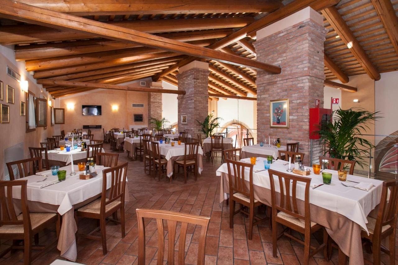 Albergo Antica Corte Marchesini Campagna Lupia Exteriör bild