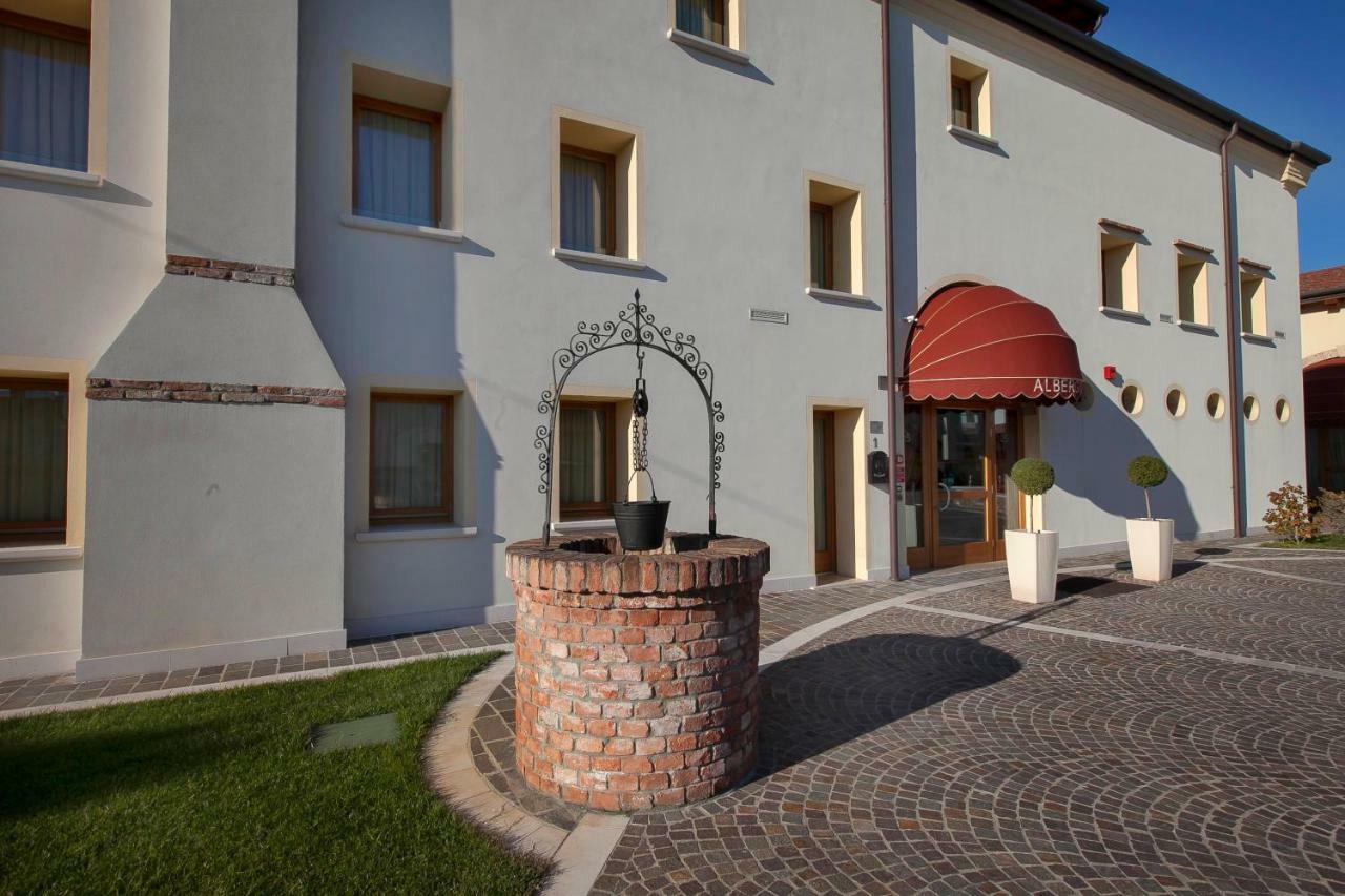 Albergo Antica Corte Marchesini Campagna Lupia Exteriör bild